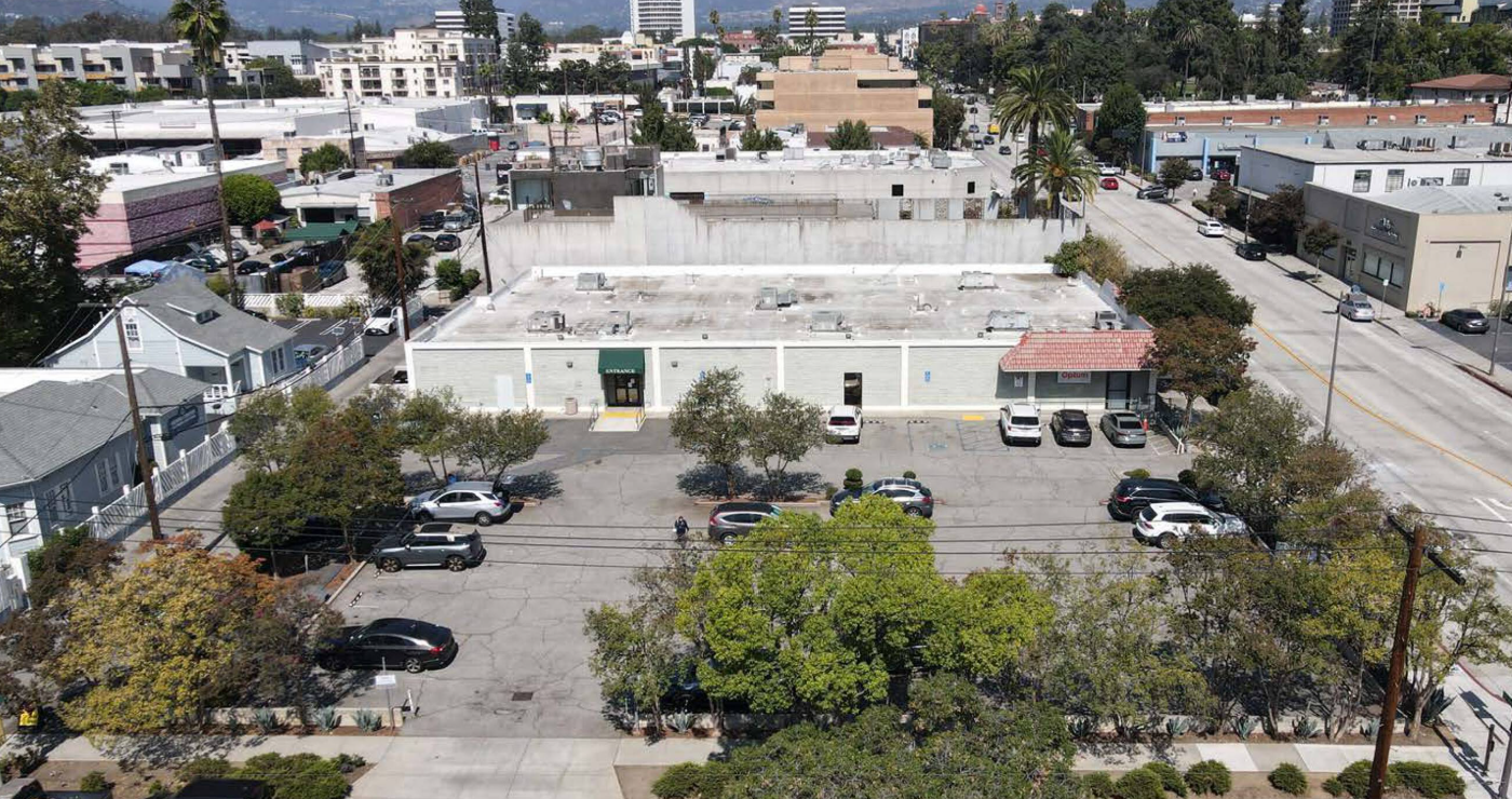 393 S Fair Oaks Ave — photo 3