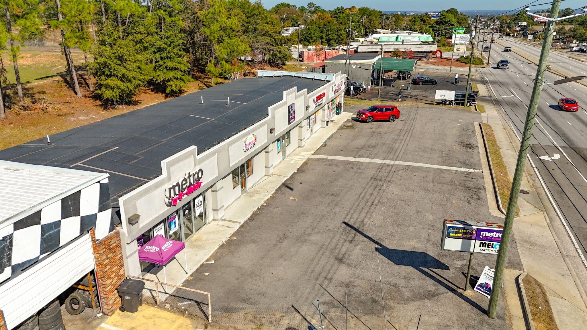Dean's Plaza & Car Wash — photo 8