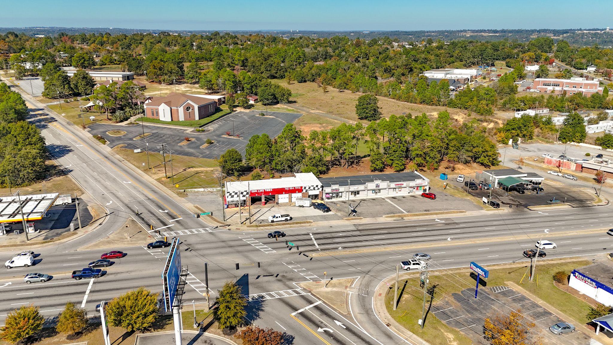 Dean's Plaza & Car Wash — photo 10
